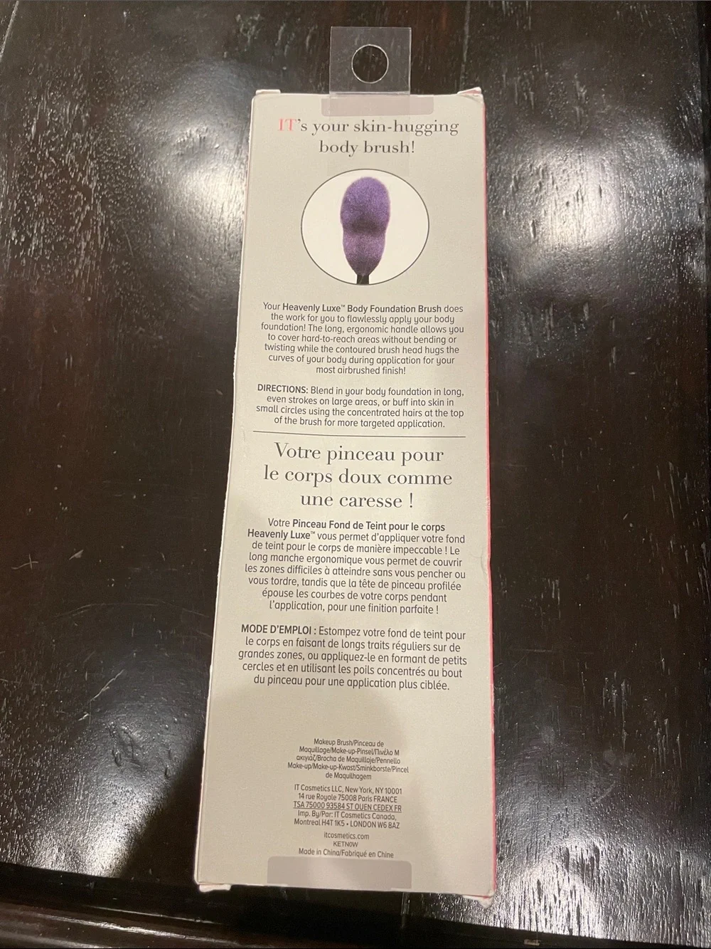 it cosmetics Dual-Head Body Foundation Brush in Purple and Black